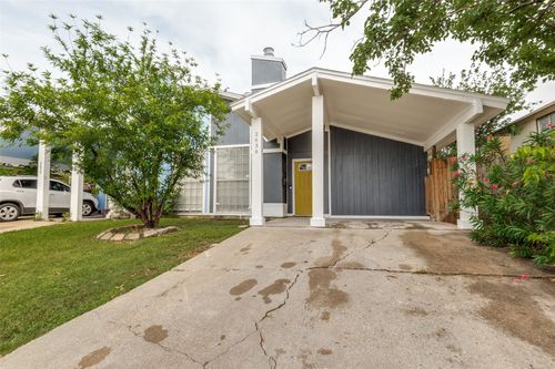 2636 Nina Circle, Grand Prairie, TX, 75052 | Card Image