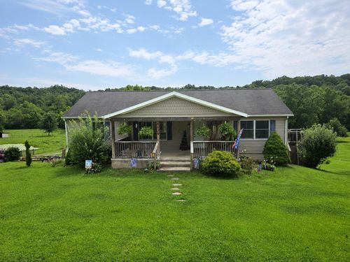 8005 Stone Castle Rd, Athens, OH, 45701-8871 | Card Image