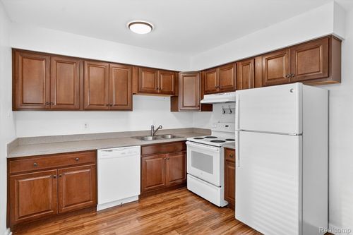 228 W Hill Street, Davison, MI, 48423 | Card Image