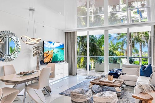 513-1 N Ocean Blvd, Pompano Beach, FL, 33062-5713 | Card Image