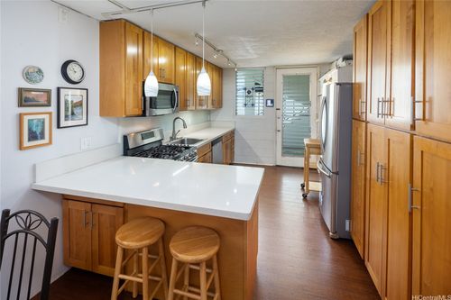 1-3131 Pualei Cir, Honolulu, HI, 96815-4943 | Card Image