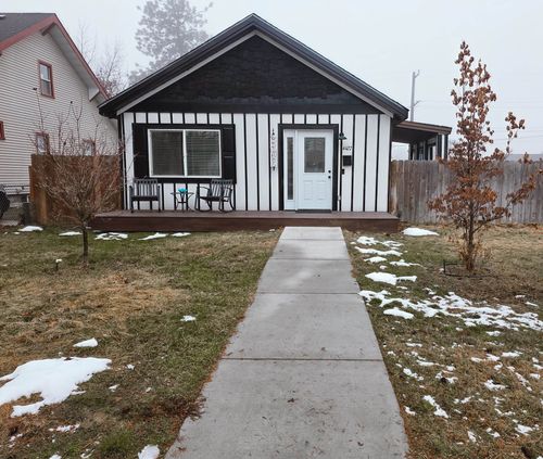 4427 N Washington St, Spokane, WA, 99205-1061 | Card Image