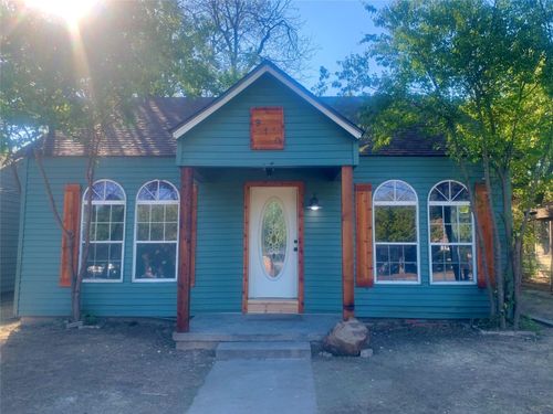 910 Sw 4th Ave, Mineral Wells, TX, 76067-6335 | Card Image