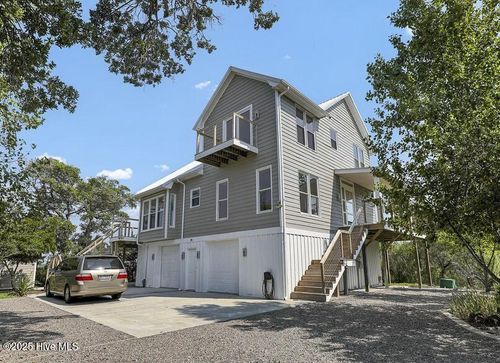 50 S Oak Dr, Surf City, NC, 28445-7869 | Card Image
