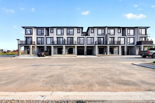 3111 Petty Rd, London, ON, N6L0K1 | Card Image