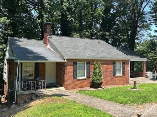 399 Westwood Dr, Statesville, NC, 28677-4140 | Card Image