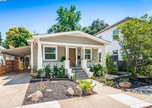 2736 4th Ave, Sacramento, CA, 95818-2736 | Card Image