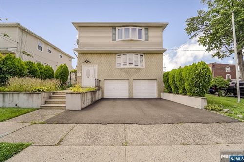 29 Argyle Pl, North Arlington, NJ, 07031-6401 | Card Image