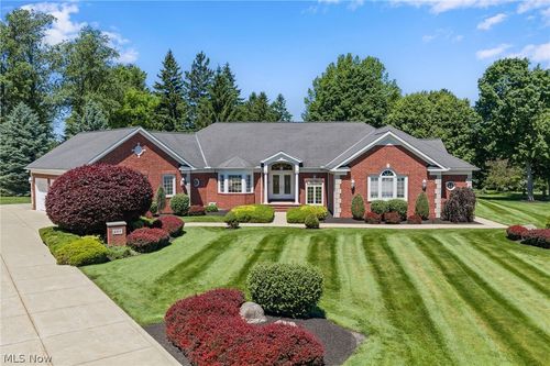 427 Diana Ct, Highland Heights, OH, 44143-1587 | Card Image