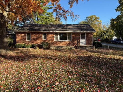 601 W South St, Bethany, IL, 61914-8057 | Card Image