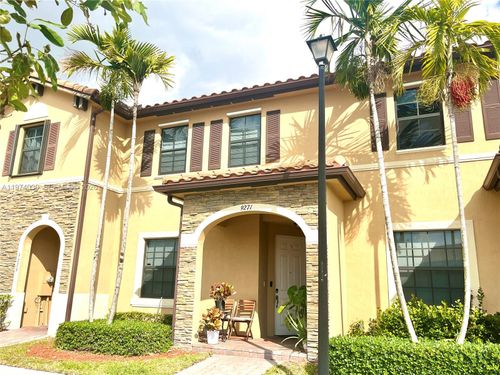 9271 W 33rd Ln, Hialeah, FL, 33018-2067 | Card Image