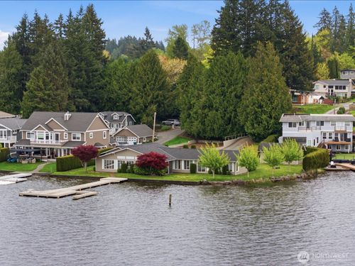 1302 E Lakeshore Dr, Lake Stevens, WA, 98258-9742 | Card Image
