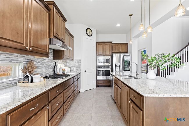 Kitchen | Image 10