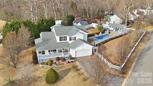 130 Greenwich Dr, Statesville, NC, 28677-1624 | Card Image