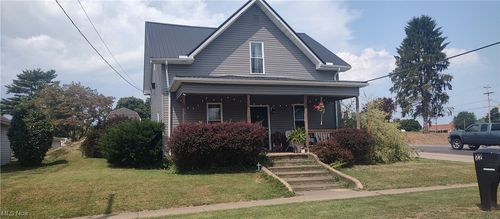 22 E 3rd Street, Frazeysburg, OH, 43822 | Card Image