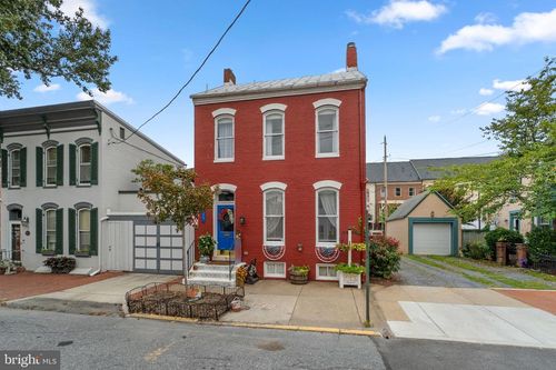 15 E 4th St, FREDERICK, MD, 21701-5256 | Card Image
