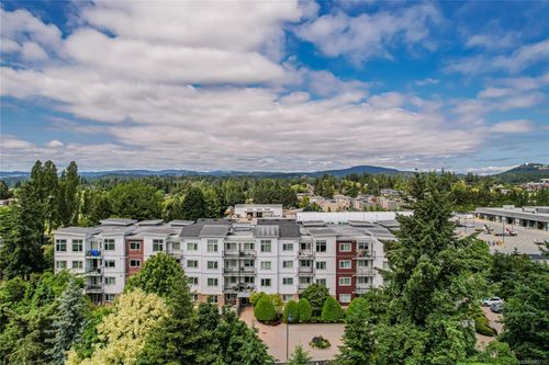 201-4394 West Saanich Rd, Saanich, BC, V8Z3E9 | Card Image