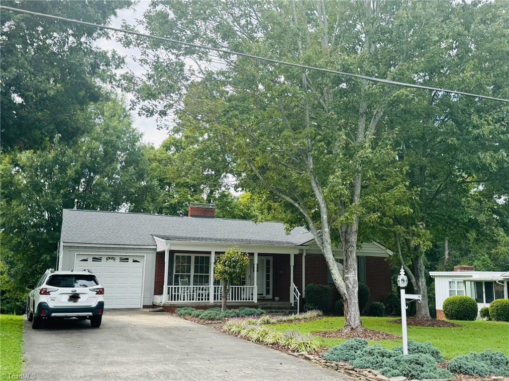 Cliff Rd, Asheboro, NC 27203