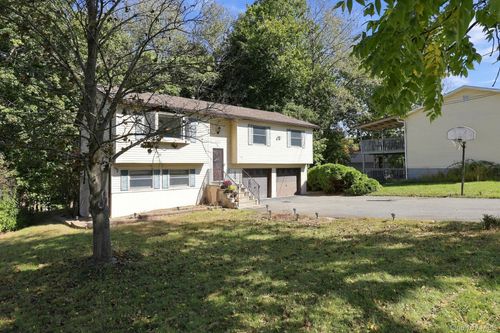 10 Van Wagner Rd, Highland, NY, 12528-1714 | Card Image