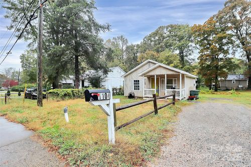 1104 W Davidson Ave, Gastonia, NC, 28052-1628 | Card Image