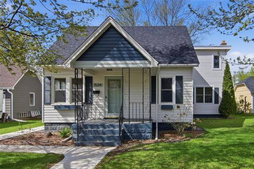 1534 Badger Ave, Eau Claire, WI, 54701-4381 | Card Image