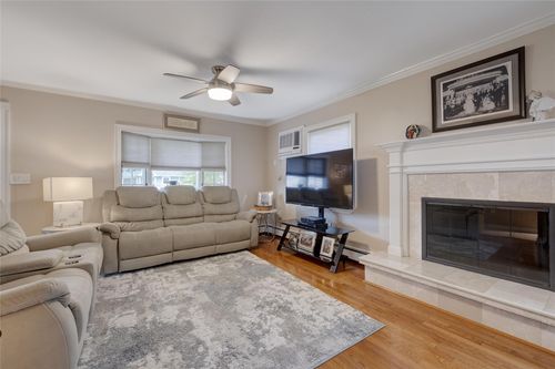 296 Jerome Ave, Carle Place, NY, 11514-1134 | Card Image