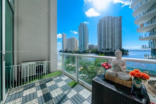 l-410-300 S Biscayne Blvd, Miami, FL, 33131-5315 | Card Image