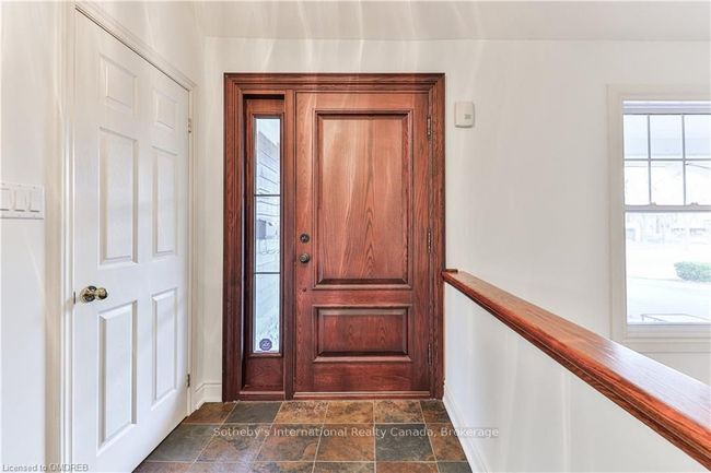 2230 All Saints Cres, House other with 4 bedrooms, 3 bathrooms and 4 parking in Oakville ON | Image 4