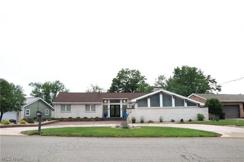 189 Highland Hills Dr, Follansbee, WV, 26037-1023 | Card Image