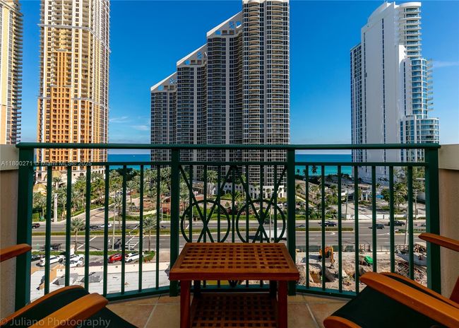 APT-1005 - 17555 Atlantic Blvd, Condo with 2 bedrooms, 2 bathrooms and null parking in Sunny Isles Beach FL | Image 20
