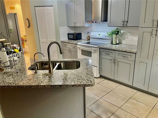 247 Cranbrook Dr, House other with 3 bedrooms, 2 bathrooms and null parking in KISSIMMEE FL | Image 4