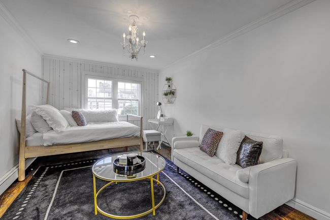 Lounge Area with Couch | Image 20