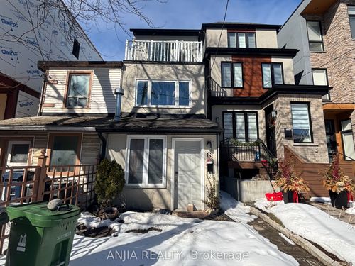 6 Minto St, Toronto, ON, M4L1B6 | Card Image