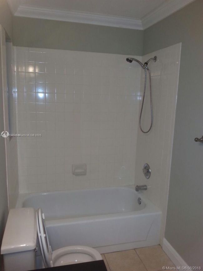 1802 - 1802 Waterview Cir, Condo with 2 bedrooms, 2 bathrooms and null parking in Palm Springs FL | Image 5