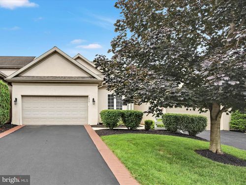 660 Woodfield Dr, LITITZ, PA, 17543-6627 | Card Image