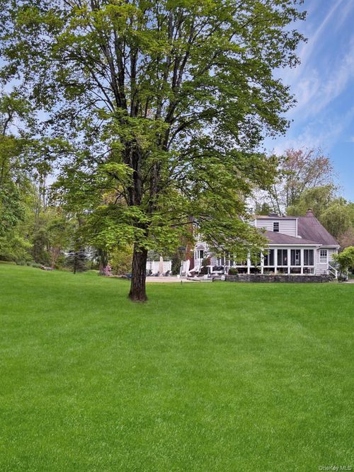 10 Spruce Ln, Garrison, NY, 10524-4118 | Card Image