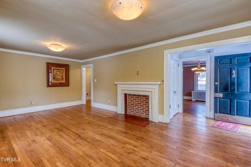 346 North St, Marion, VA, 24354-2614 | Card Image