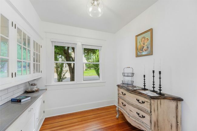 Butler pantry | Image 19