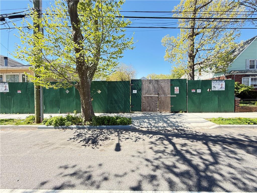 2224 74Th St, Brooklyn, NY 11204