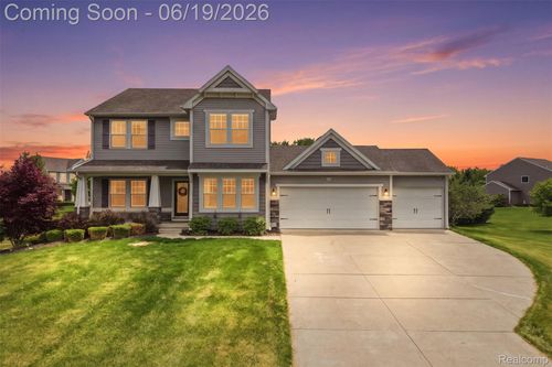 217 Shinnecock Dr, Brighton, MI, 48114-8833 | Card Image