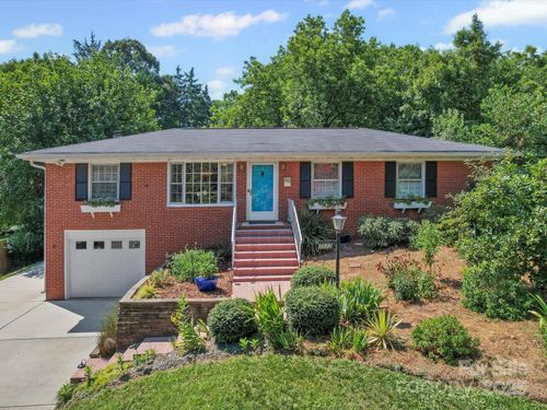 3022 Sudbury Rd, Charlotte, NC, 28205-4300 | Card Image