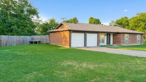 1500 High Ridge Rd, Benbrook, TX, 76126-3808 | Card Image