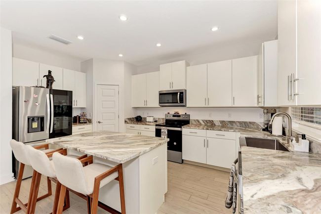 2587 Temple St, House other with 4 bedrooms, 3 bathrooms and null parking in SARASOTA FL | Image 17