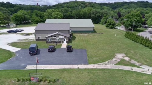 5619 N Galena Rd, Peoria Heights, IL, 61616-4403 | Card Image