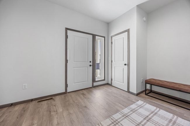 foyer-photo from previous model | Image 5