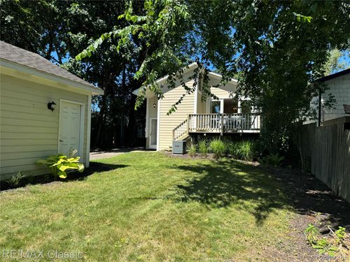 2167 Sunnycrest Dr, West Bloomfield, MI, 48323-3858 | Card Image