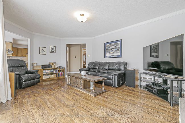 30 Wigston Crt, House other with 4 bedrooms, 3 bathrooms and 4 parking in Whitby ON | Image 16