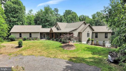 110 Fox Rd, PALMYRA, PA, 17078-8392 | Card Image