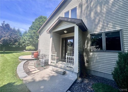 3273 Walden Oaks Blvd, Cortland, NY, 13045-8876 | Card Image