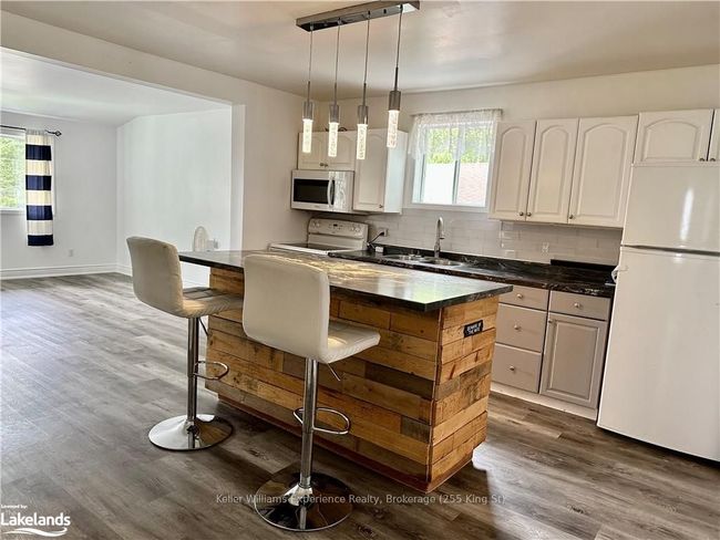 67 Grandview Rd, House other with 3 bedrooms, 2 bathrooms and 5 parking in Port Mcnicoll ON | Image 6